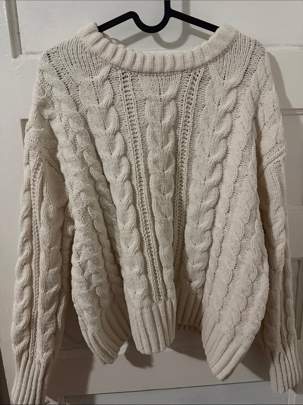SO Cream Cable Knit Crewneck Sweater